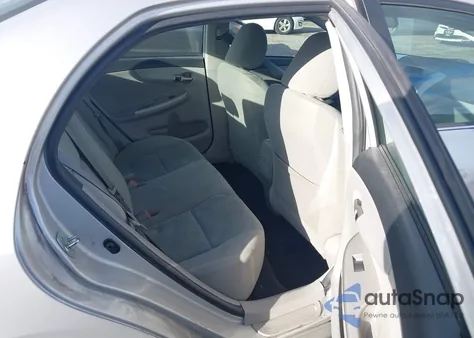 2013 Toyota Corolla Le z USA, uszkodzony, nr VIN 5YFBU4EE8DP144299